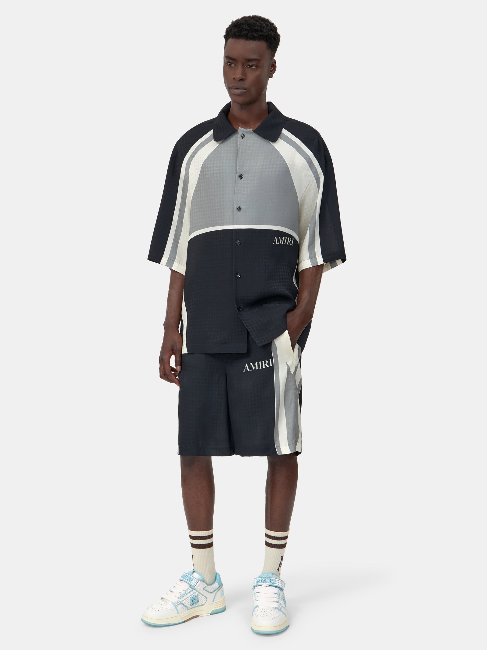 MA QUAD PANEL SHORT - Black - Image 3