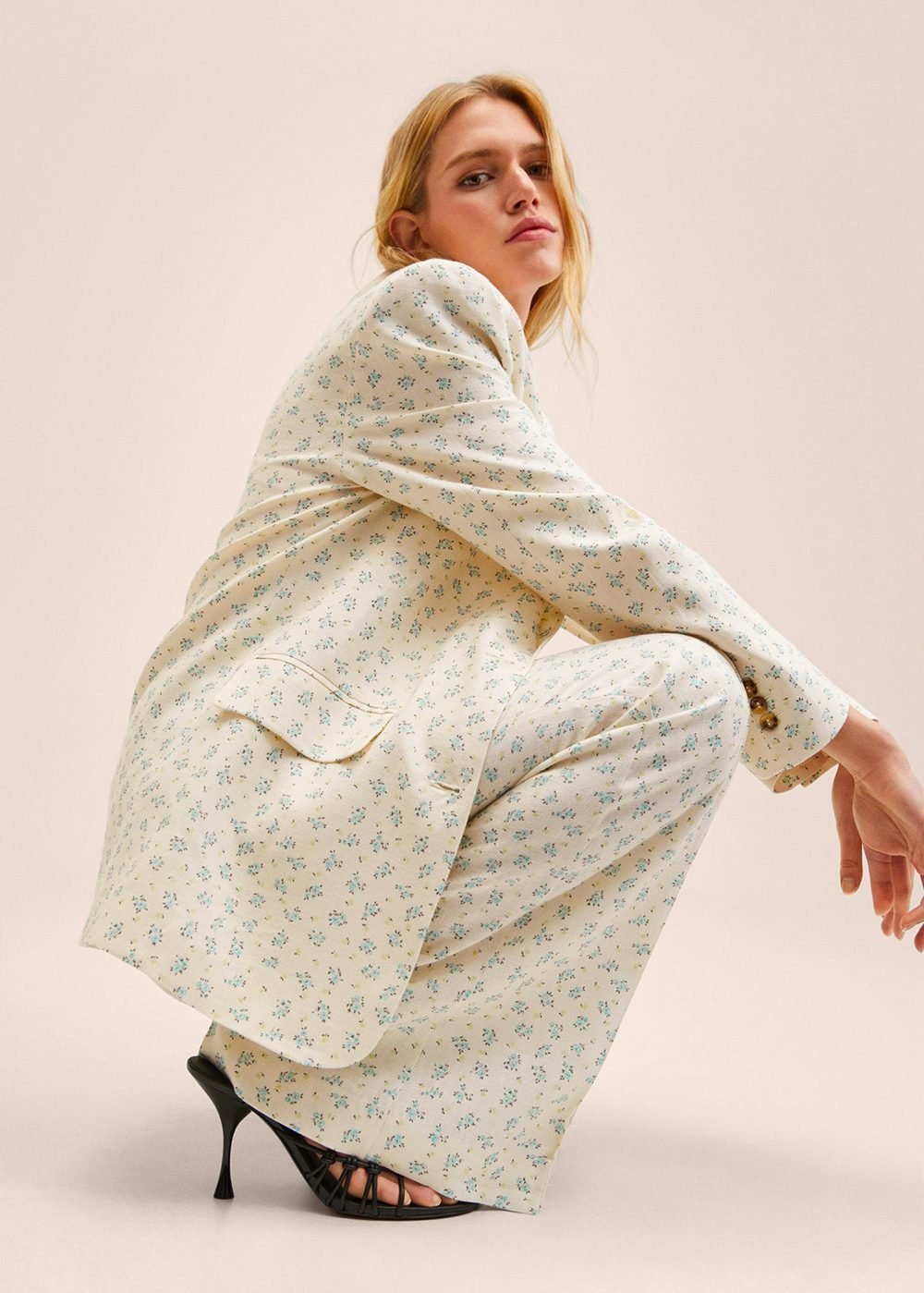 Ezanora Oversize Linen Blazer - Image 2