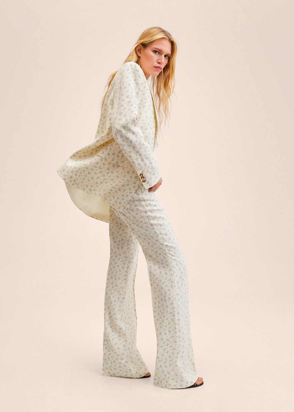 Ezanora Oversize Linen Blazer - Image 3